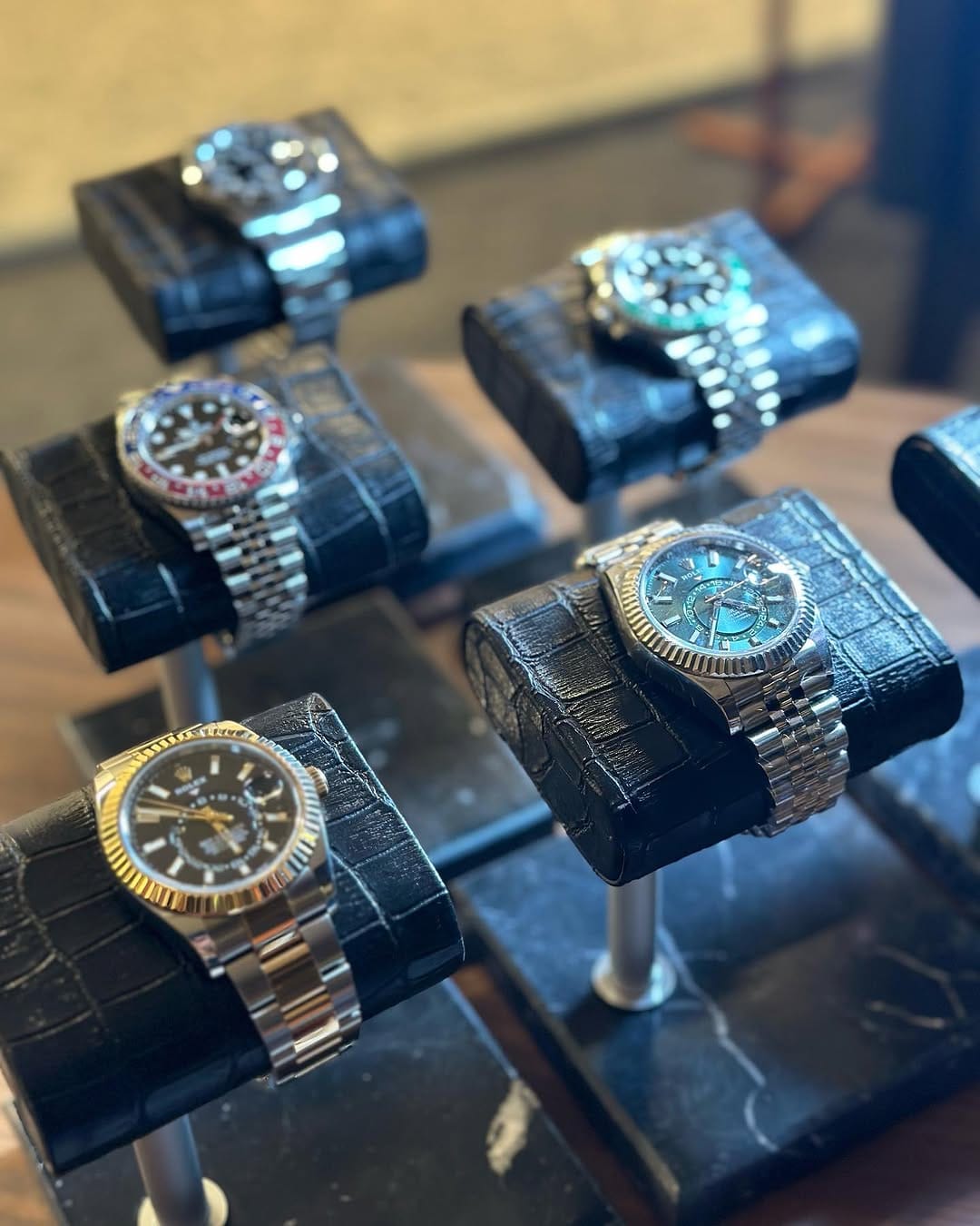 Post 3 by WatchTradingMexico on Instagram (carousel)