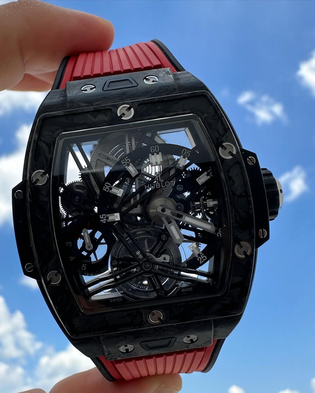 Post 8 by WatchTradingMexico on Instagram (carousel)