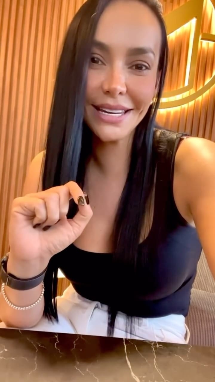 Post 10 by Luisa Martínez on Instagram (video)