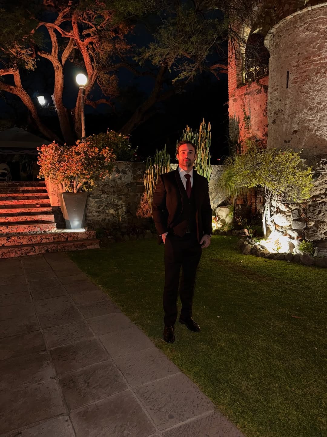Post 8 by Louis on Instagram (image)