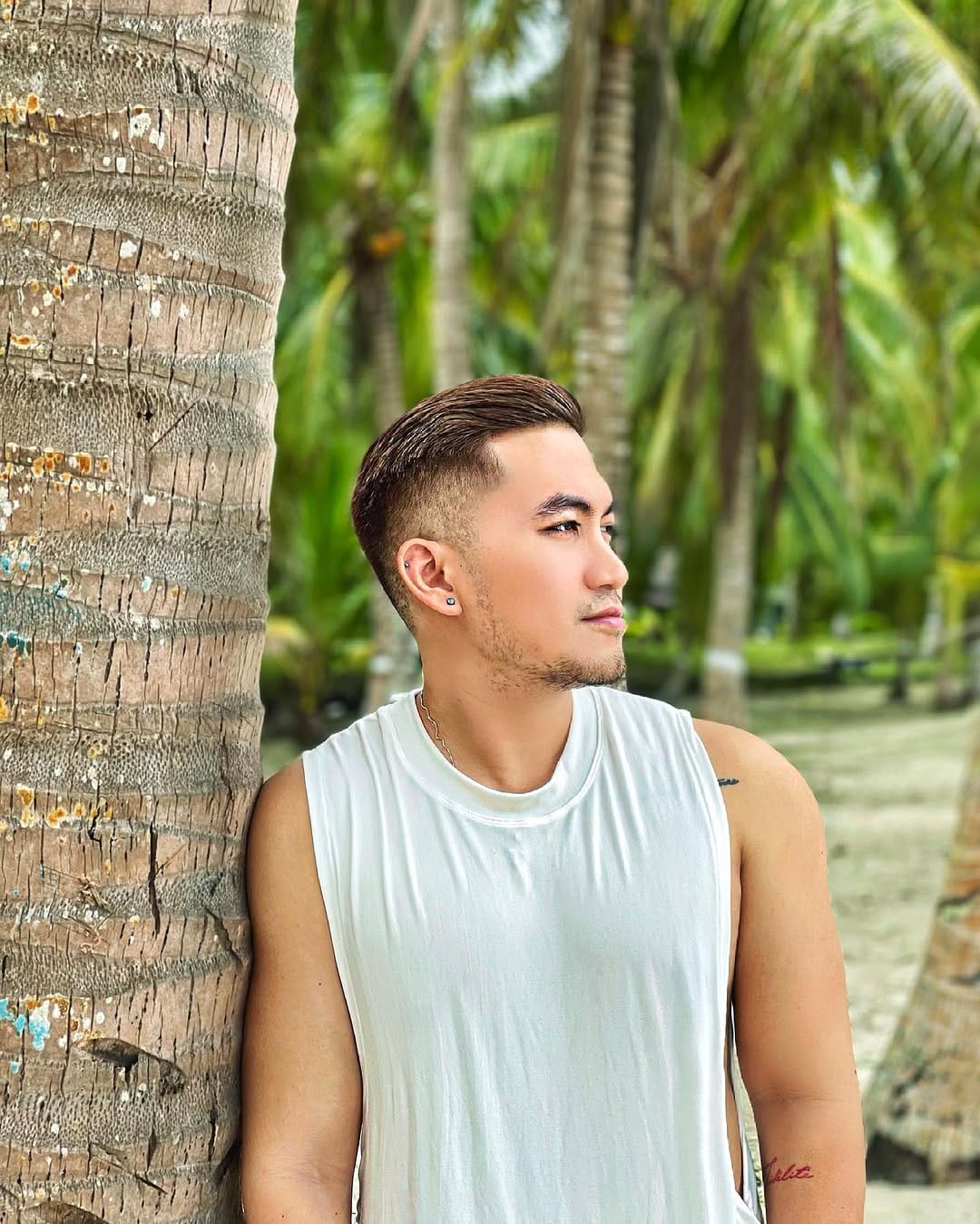 Post 10 by Dano Halili on Instagram (image)