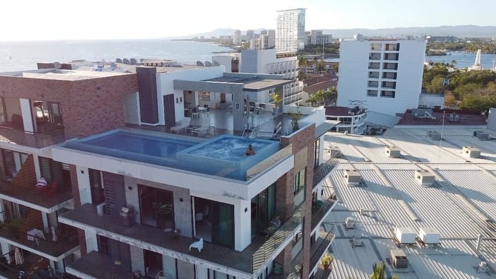 Post 1 by Jay Brown on Instagram (video)