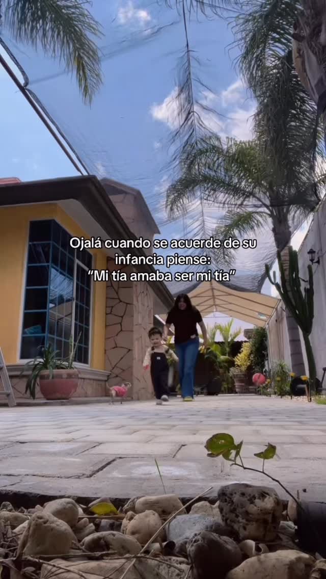 Post 4 by Nadia Hernández on Instagram (video)