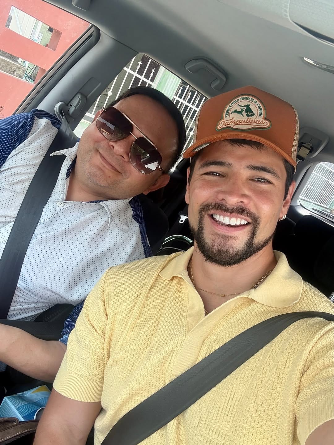 Post 1 by Humberto Aguilar on Instagram (carousel)