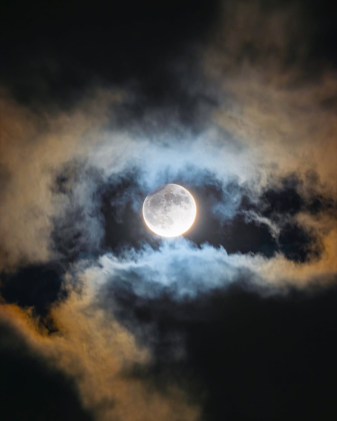 Post 8 by Daniel Borja | Astrophotography on Instagram (carousel)