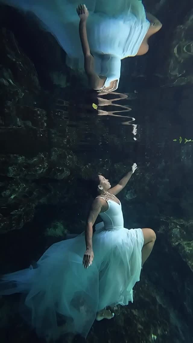 Post 4 by CENOTE & UNDERWATER ART PHOTOGRAPHER | RIVIERA MAYA on Instagram (video)