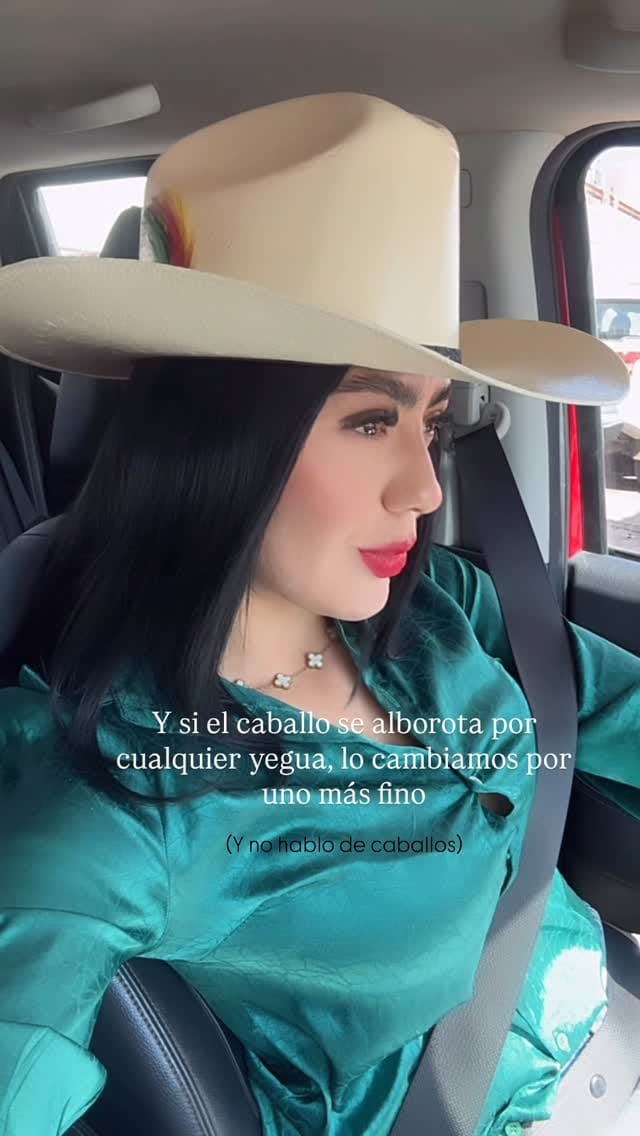 Post 6 by Fernanda Olvera on Instagram (video)