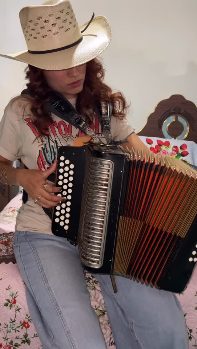 Post 5 by Jessica Rodriguez Castañon on Instagram (video)