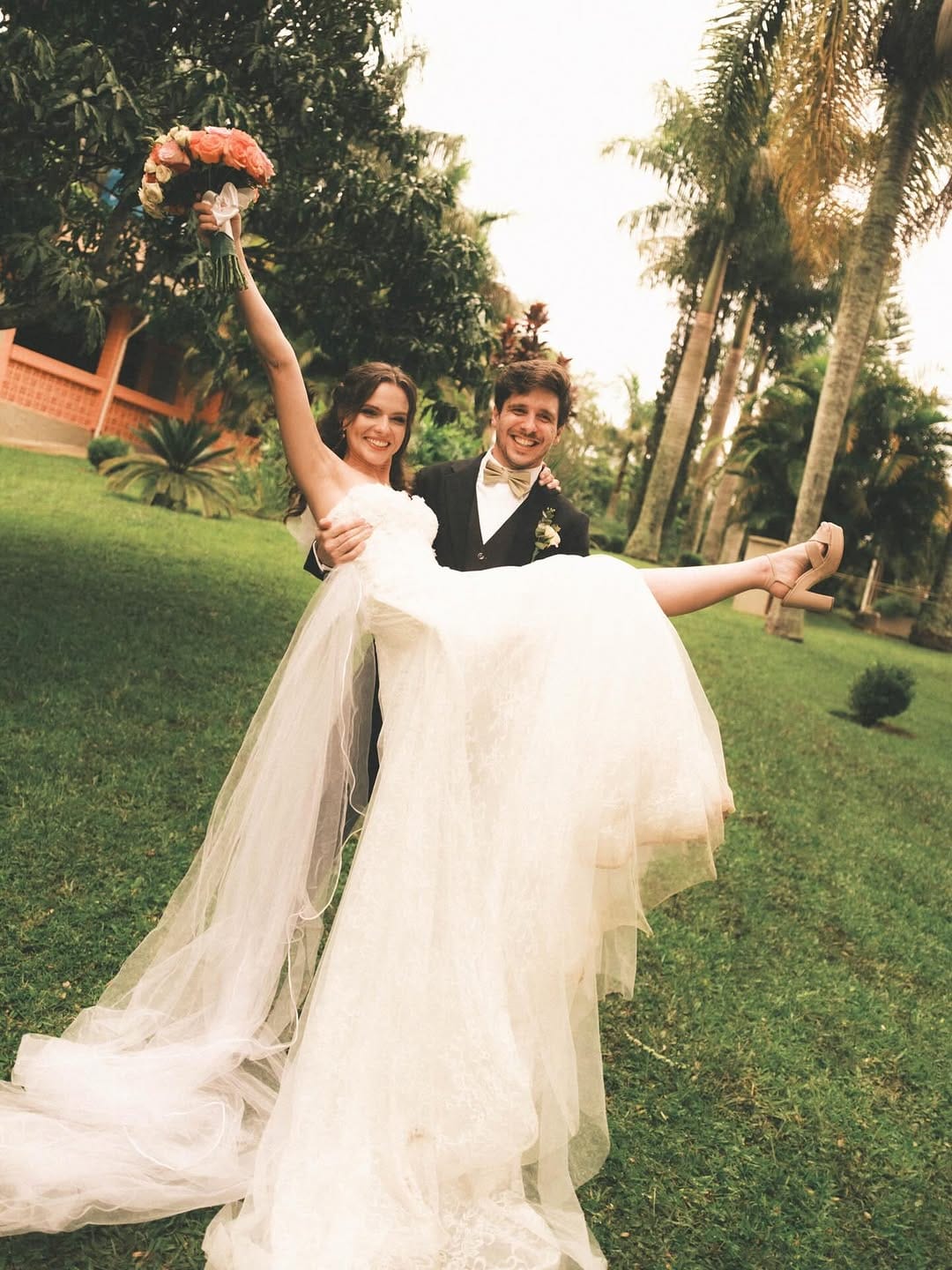 Post 3 by Raisa Leite on Instagram (carousel)