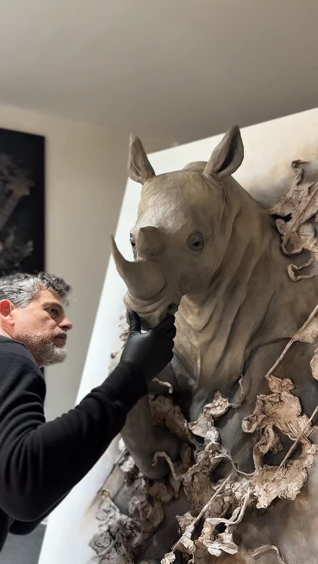 Post 7 by Artista y escultor plastico on Instagram (video)