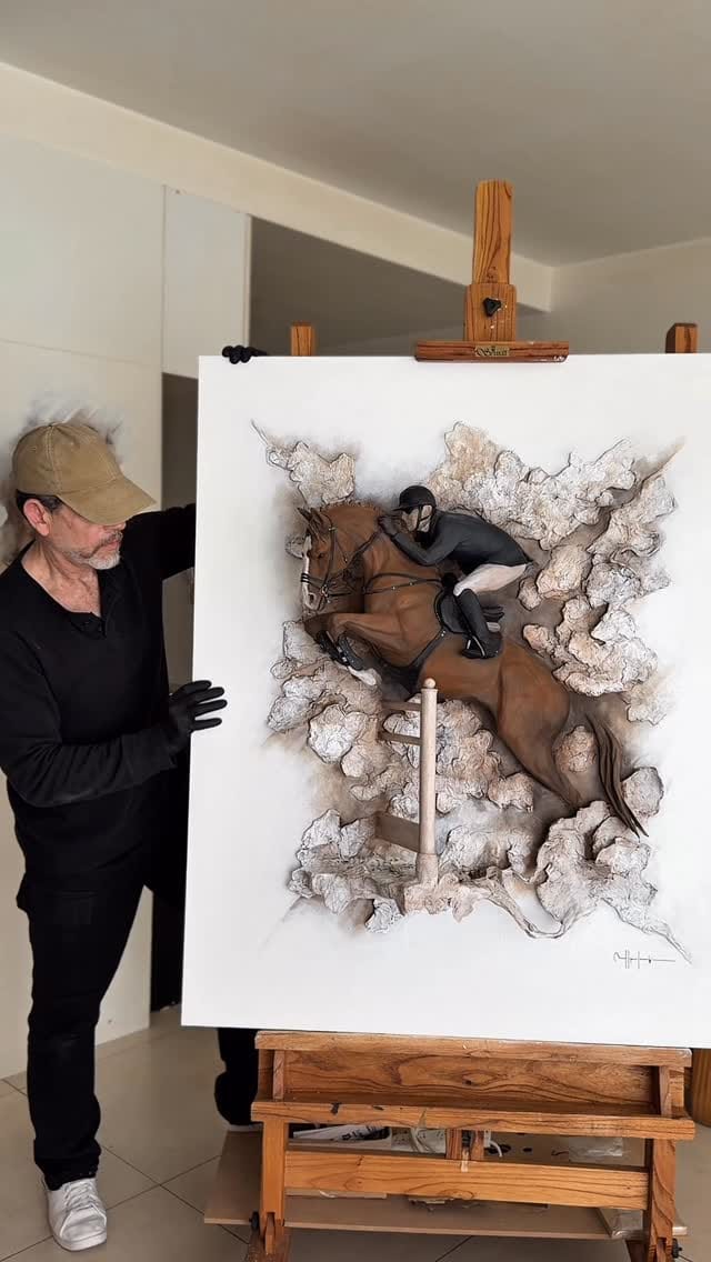 Post 1 by Artista y escultor plastico on Instagram (video)