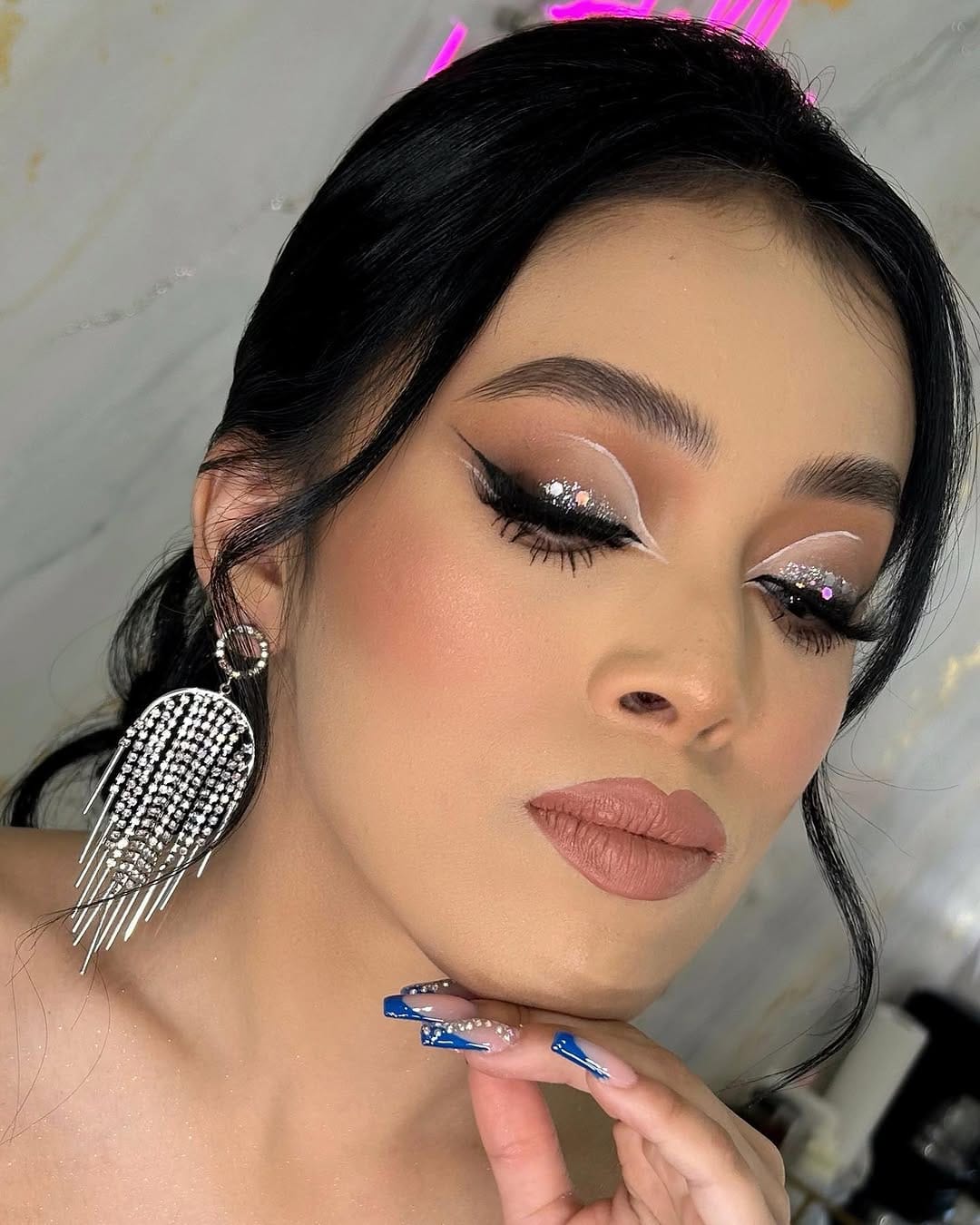 Post 10 by Judith Muñoz Makeup Artist on Instagram (carousel)