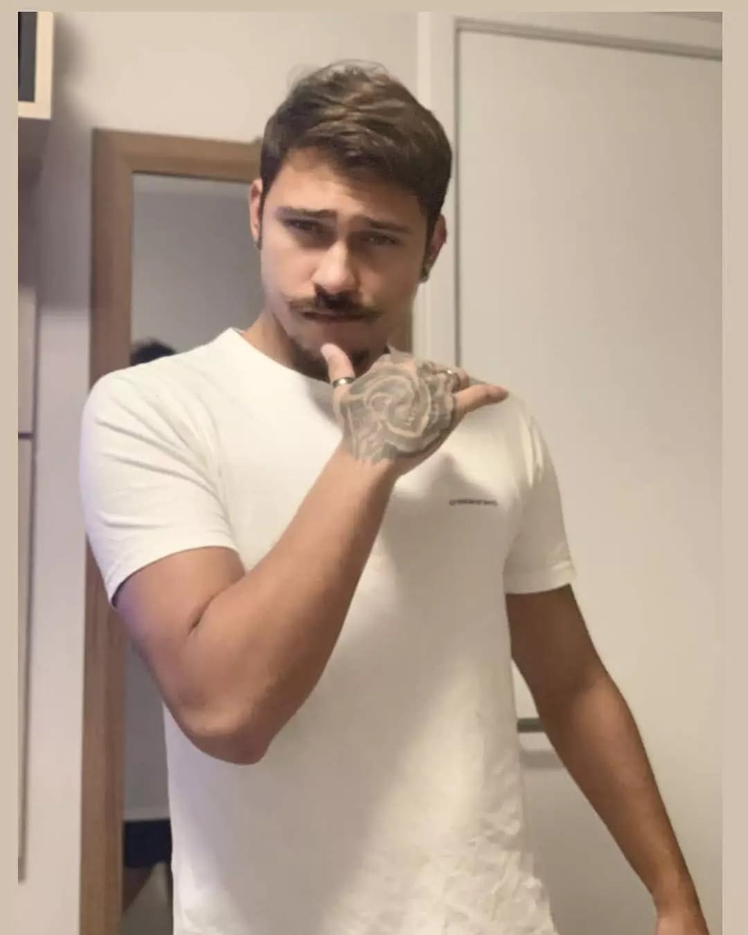 Post 10 by ĿΞvinŞtΞin on Instagram (image)