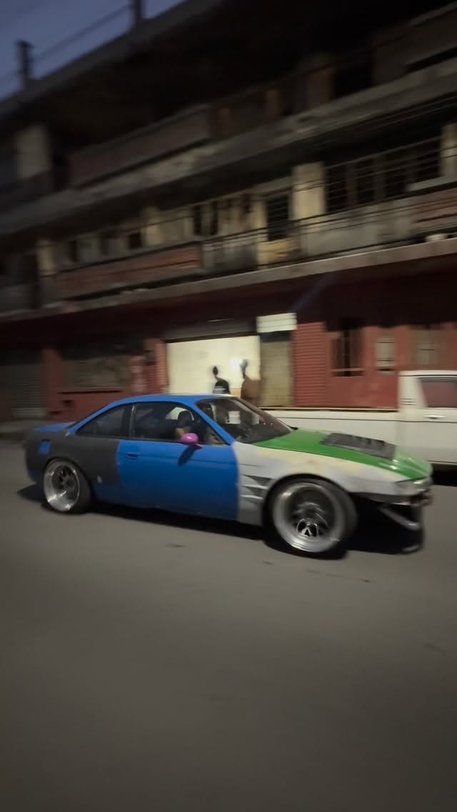 Post 4 by Qike Mtz. on Instagram (video)