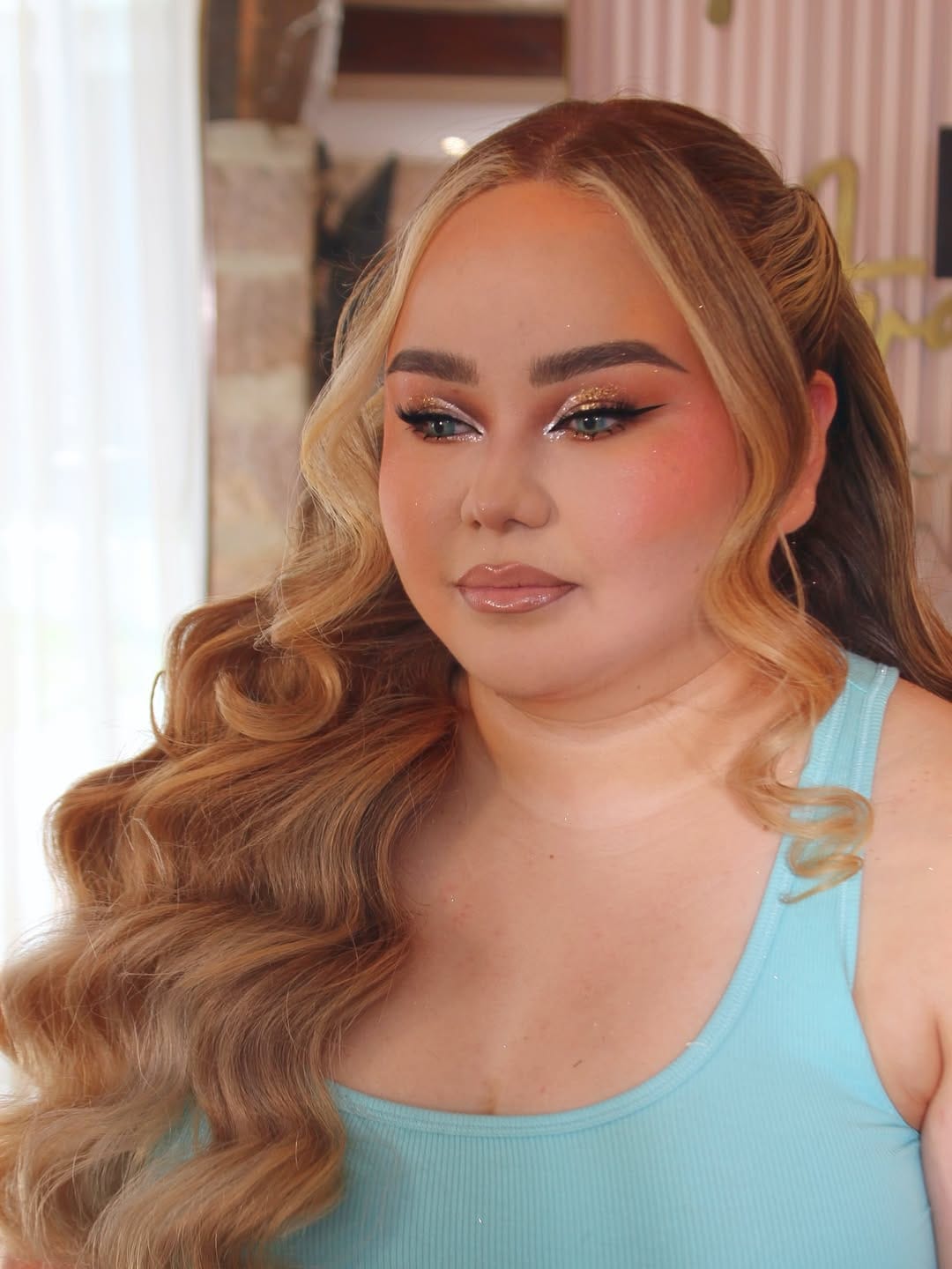 Post 8 by Kenya Ávalos 🐘 on Instagram (carousel)
