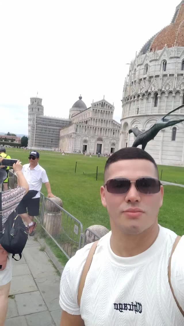 Post 10 by Lider Ramon Guerrero on Instagram (video)