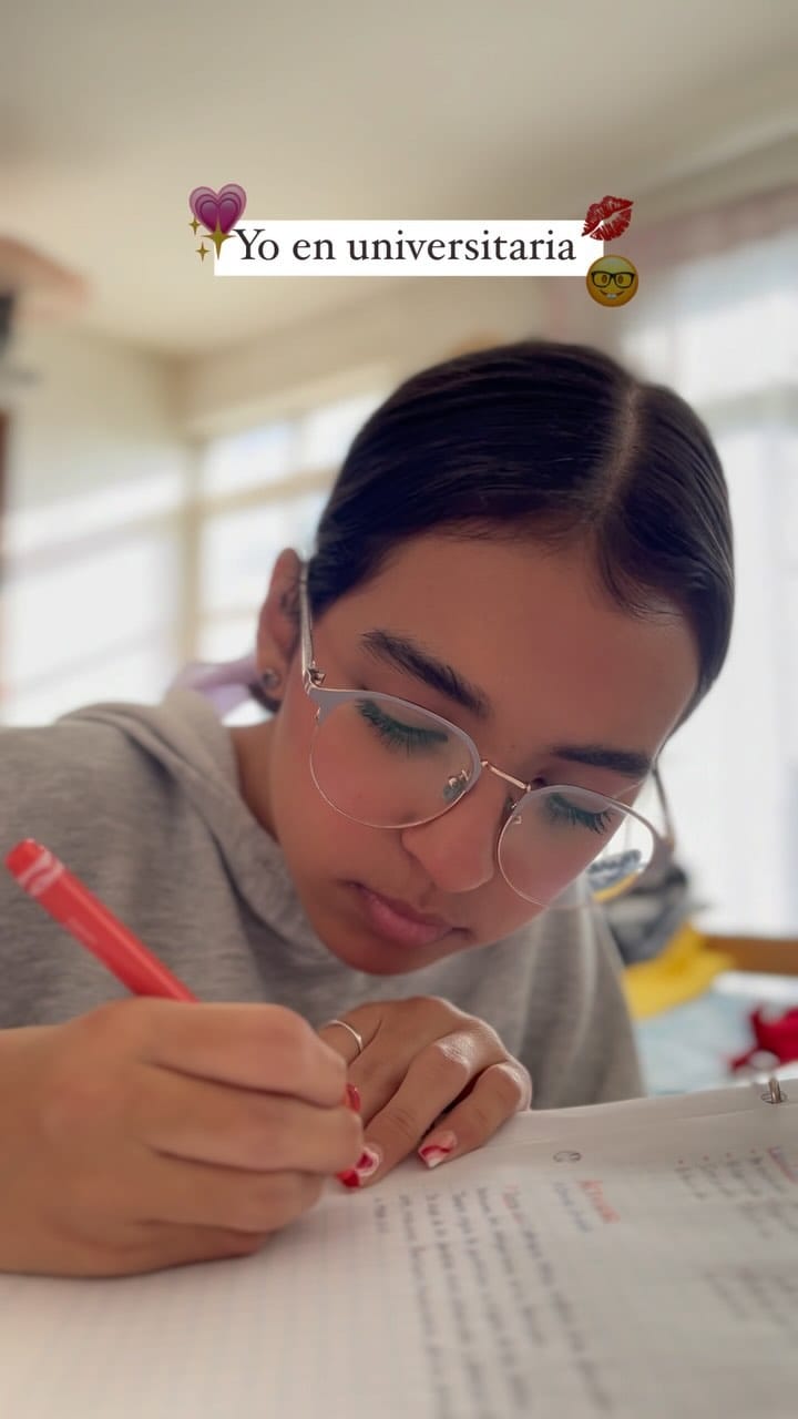 Post 9 by Grecia Sánchez ✨ on Instagram (video)