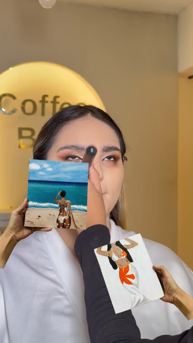 Post 3 by Diana Leon makeup on Instagram (video)
