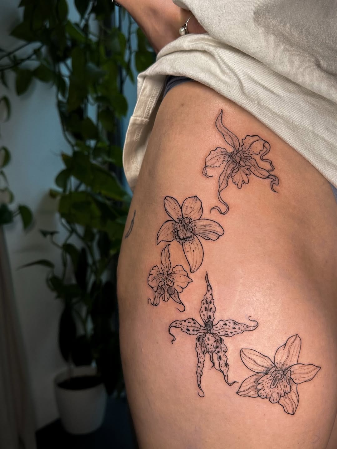 Post 1 by Leonie Busse | Tattoo Artist on Instagram (carousel)