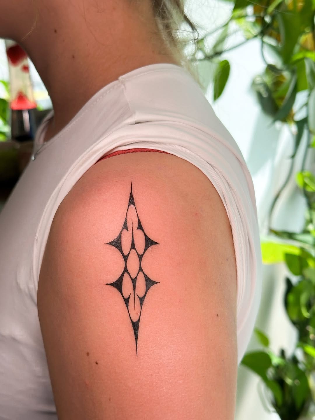 Post 2 by Leonie Busse | Tattoo Artist on Instagram (carousel)
