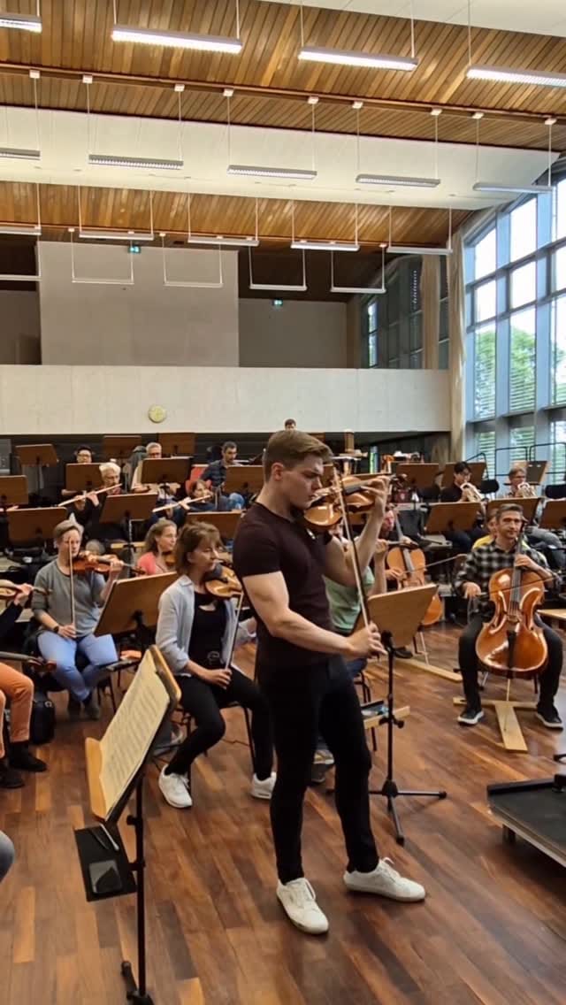 Post 6 by Tassilo Probst on Instagram (video)