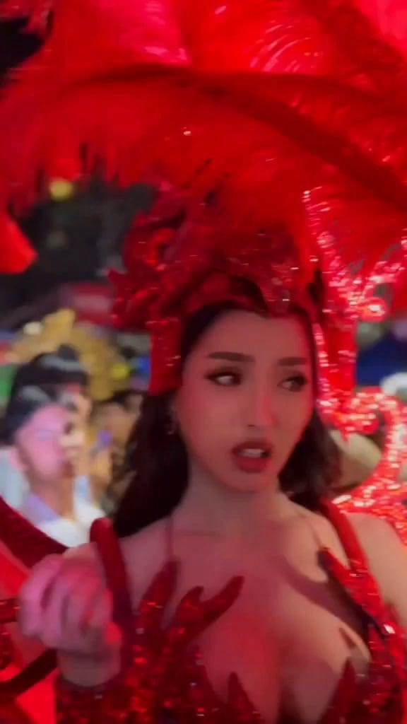 Post 1 by Corazon on Instagram (video)