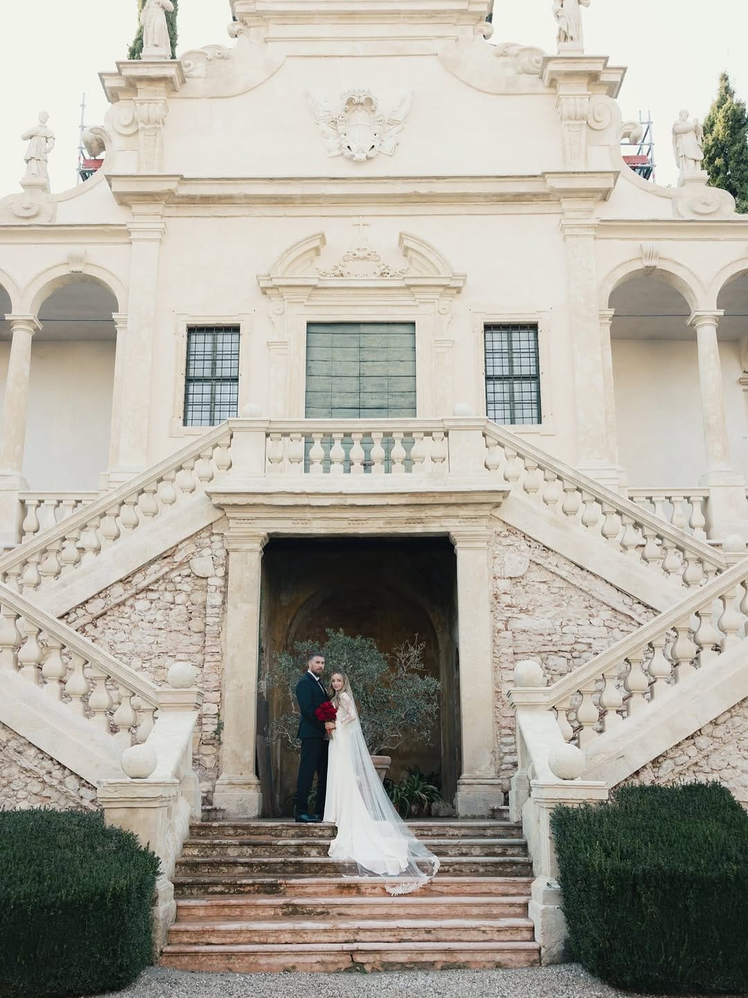 Post 1 by DESTINATION WEDDING PHOTOGRAPHER on Instagram (carousel)