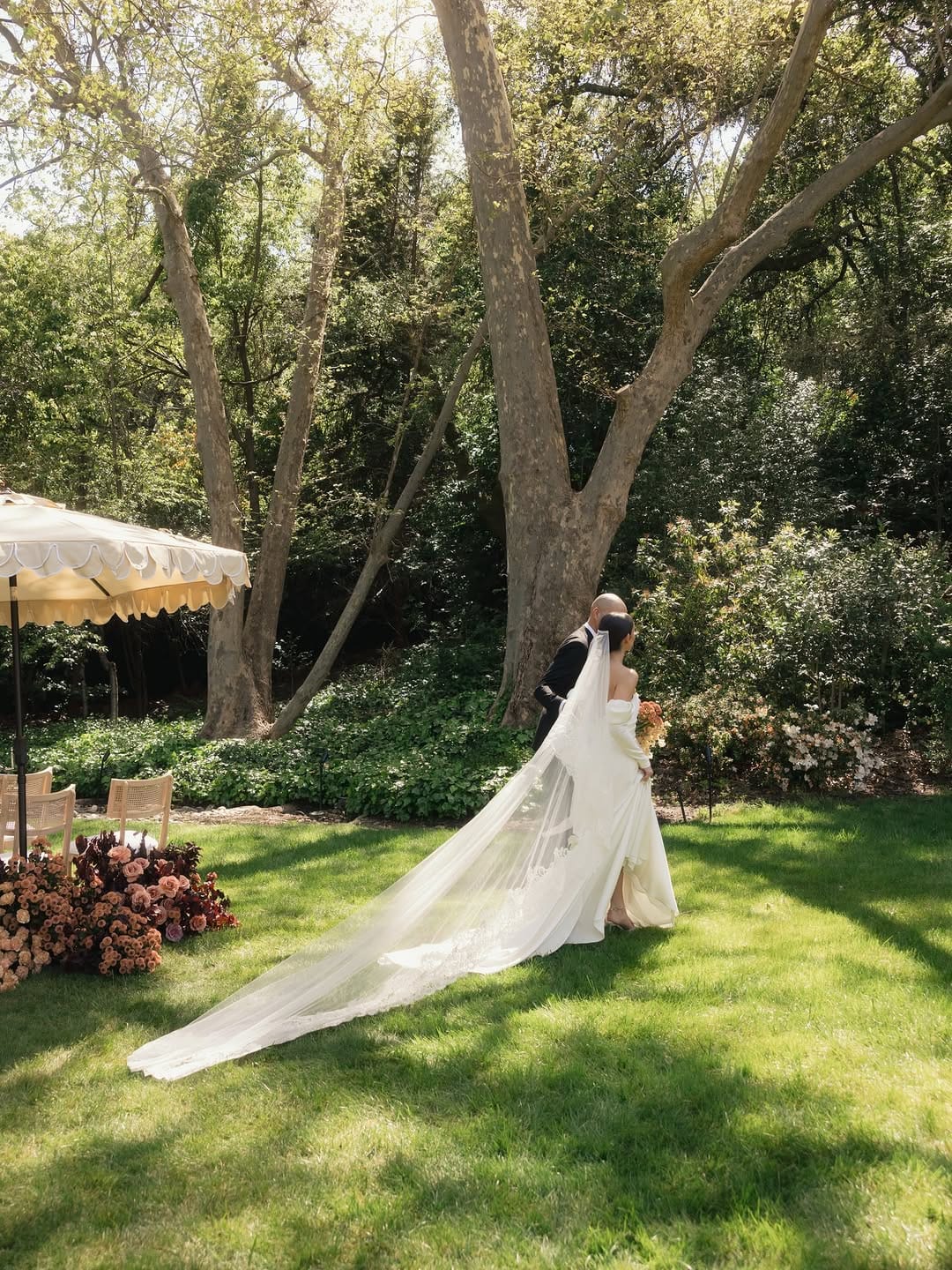 Post 8 by DESTINATION WEDDING PHOTOGRAPHER on Instagram (carousel)