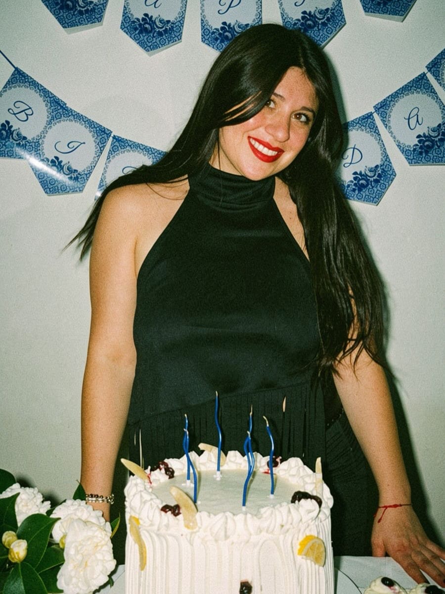 Post 4 by Fiama ana luz⚡️ on Instagram (carousel)