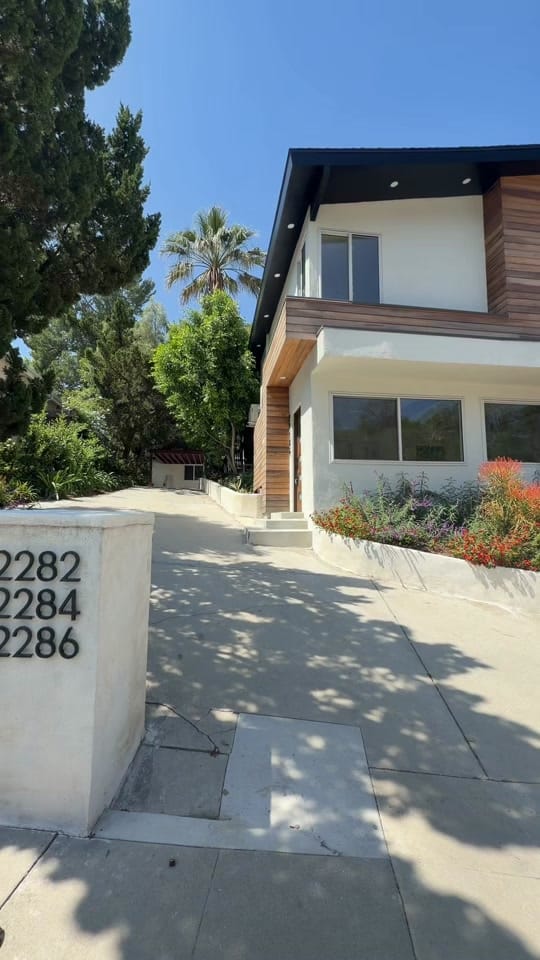 Post 7 by Eva | Los Angeles Realtor® ❤️✨ on TikTok (video)