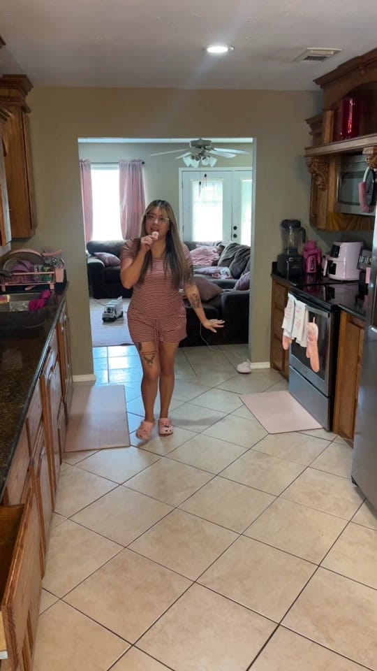 Post 9 by Pink Latina Queen on TikTok (video)
