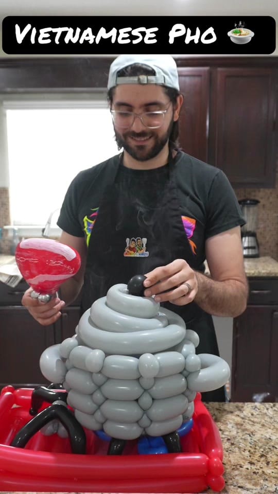Post 1 by Balloon Bros on TikTok (video)