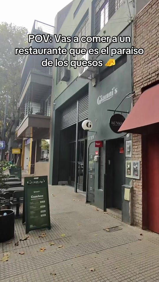 Post 3 by Club del bajón on TikTok (video)