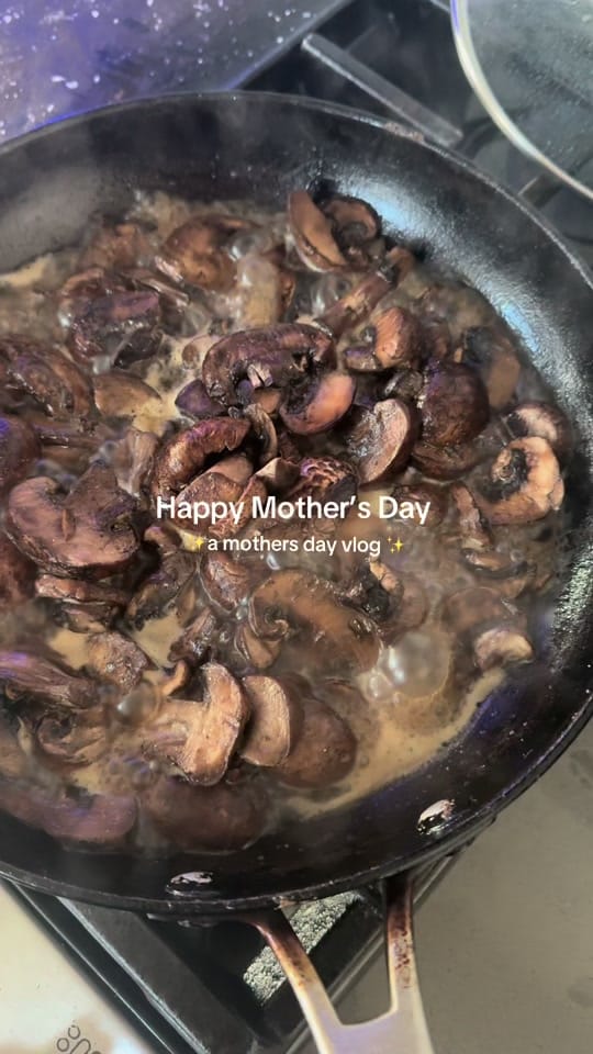 Post 8 by Chocolateketi🍫 on TikTok (video)