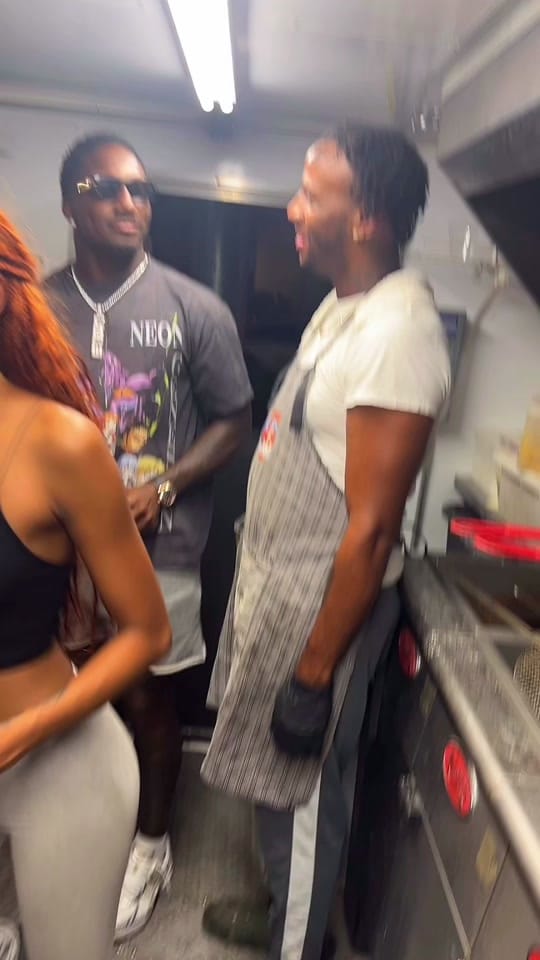 Post 10 by Dukeaz_chicagoschicken on TikTok (video)