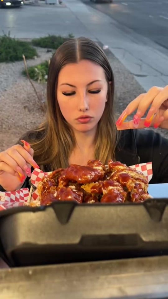 Post 7 by Dukeaz_chicagoschicken on TikTok (video)