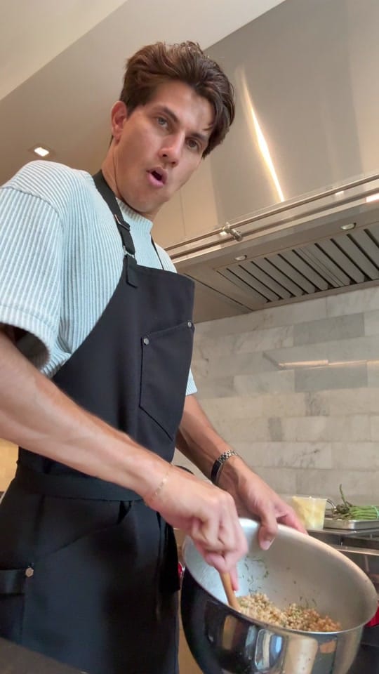 Post 2 by Tejas Bleu on TikTok (video)