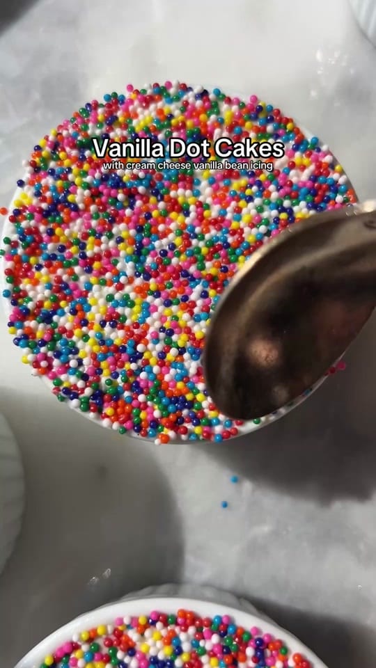 Post 1 by Maddie & Jules on TikTok (video)