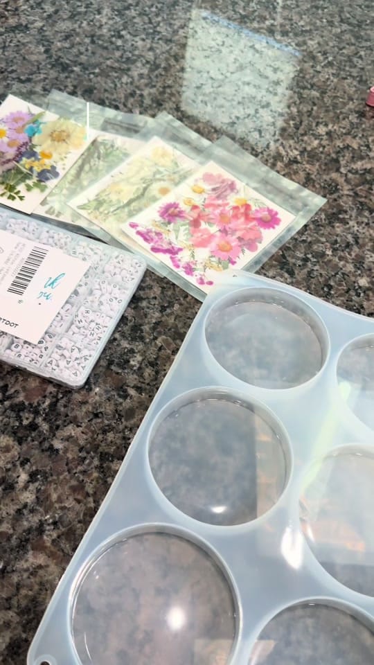 Post 2 by Nikki 🎀✨ on TikTok (video)