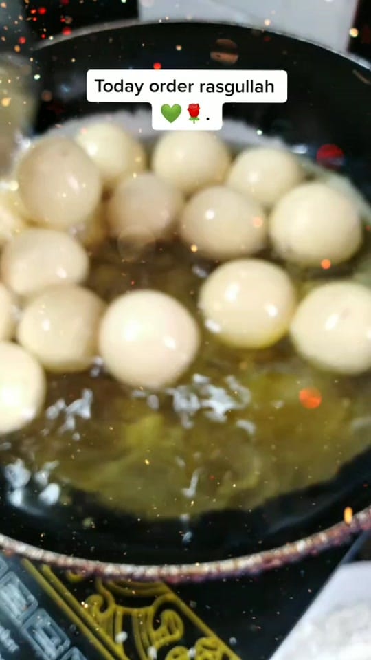 Post 10 by Fs & cakes Snacks. on TikTok (video)