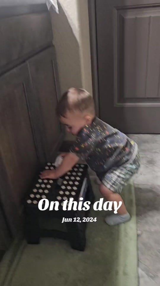 Post 1 by Hina Henderson on TikTok (video)