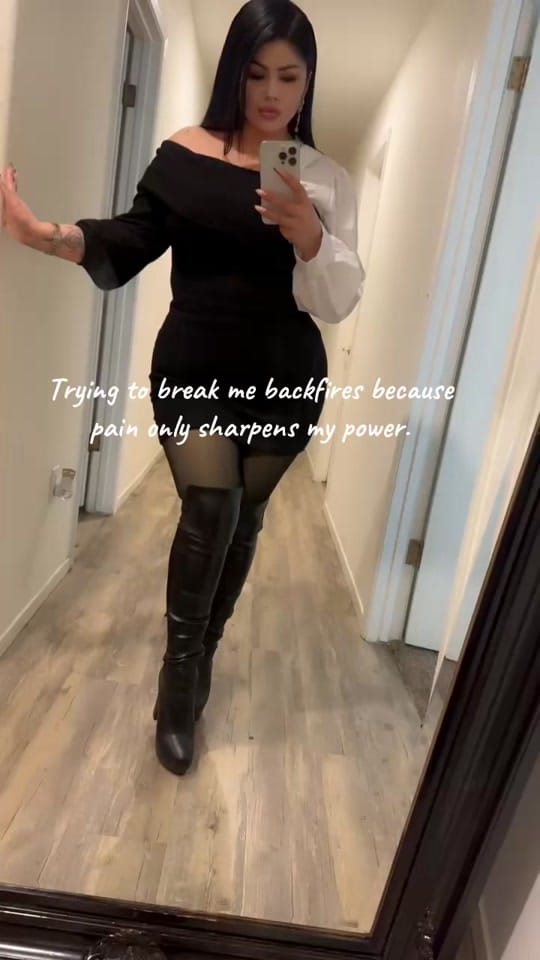 Post 9 by Carolyne NvrrO on TikTok (video)