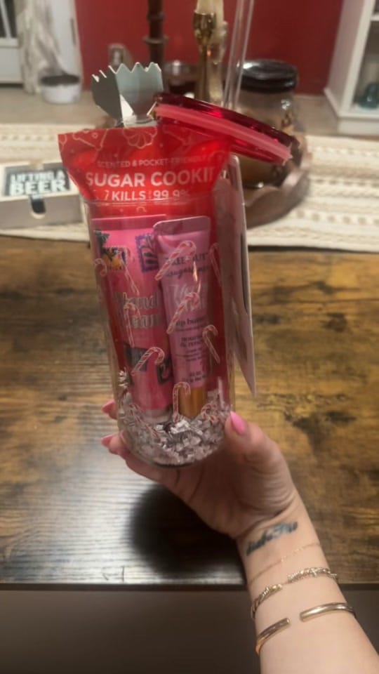 Post 2 by Ashlee on TikTok (video)