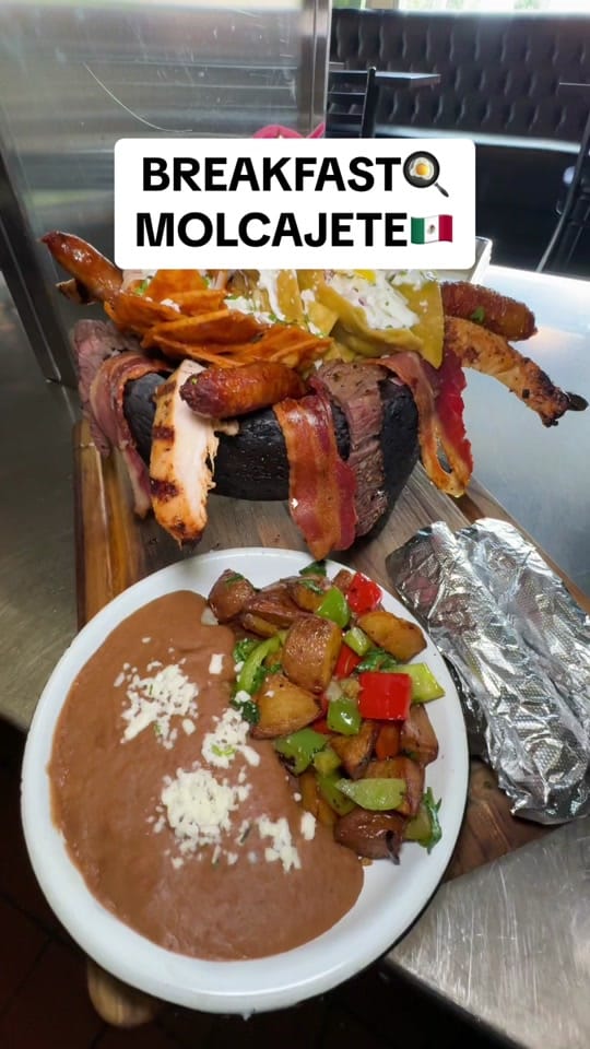 Post 10 by Clandestino Gastro Bar on TikTok (video)