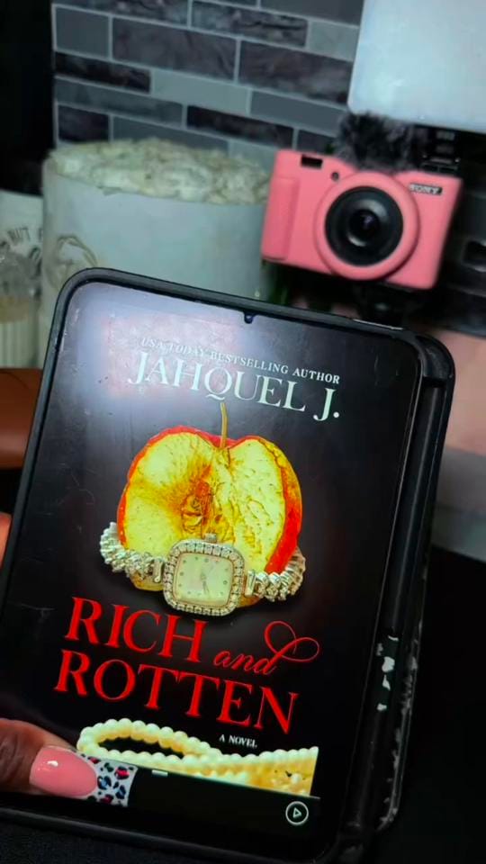 Post 2 by Lex🤍 | 📚💅🏾🍪🪡🐓👩🏾‍🍳💍 on TikTok (video)