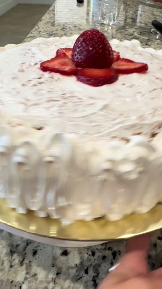 Post 5 by JuliannyVictoria on TikTok (video)