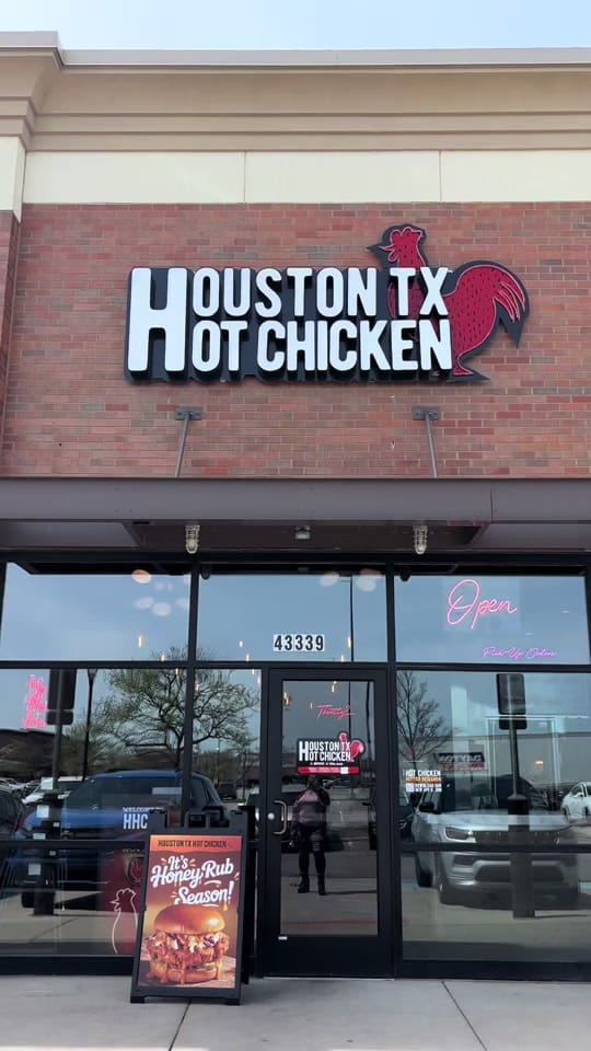 Post 2 by Juicy Eats For You on TikTok (video)