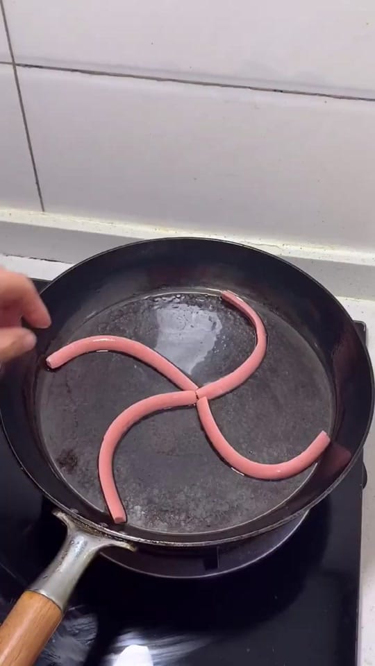 Post 5 by Catch Food on TikTok (video)