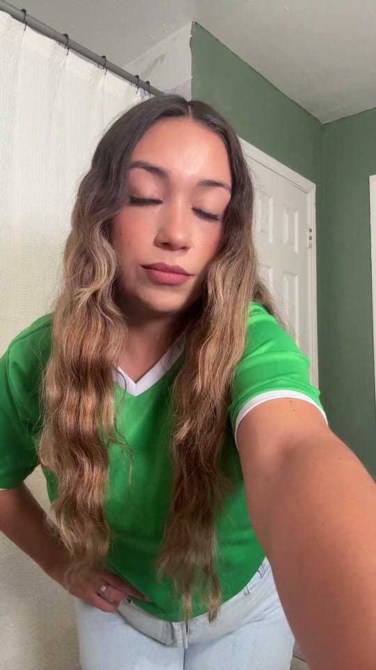 Post 2 by Maria on TikTok (video)