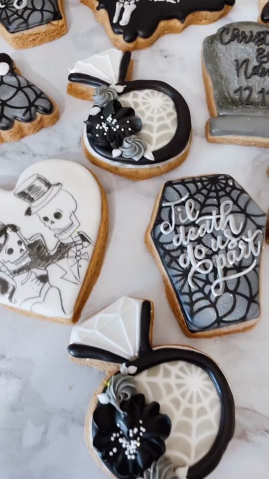 Post 5 by The Purrfect Sweets on TikTok (video)